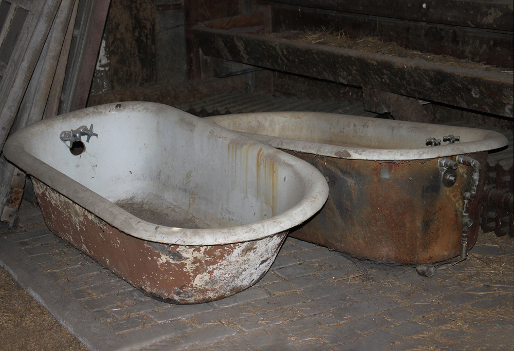 Bathtubs in Longview Barns Diane Brown Art